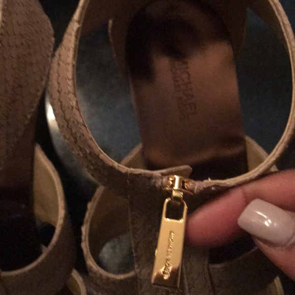 Michael Kors Berkley T-Strap Sandals - Picture 8 of 8